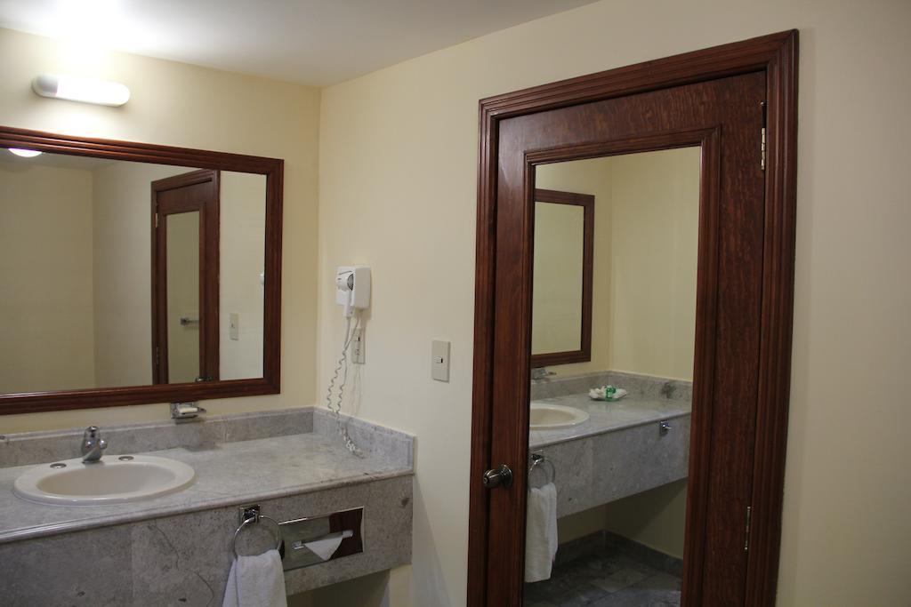 Hotel Tehuacan Plaza Экстерьер фото